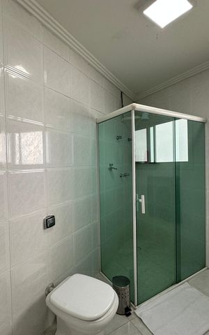 Casa de condomínio para alugar com 254m², 4 quartos e 11 vagas Casa de condomínio para alugar com 254m², 4 quartos e 11 vagasBanheiro social