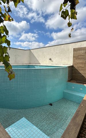 Casa de condomínio para alugar com 254m², 4 quartos e 11 vagas Casa de condomínio para alugar com 254m², 4 quartos e 11 vagasPiscina