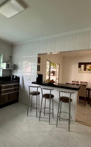 Casa de condomínio para alugar com 254m², 4 quartos e 11 vagas Casa de condomínio para alugar com 254m², 4 quartos e 11 vagasCozinha