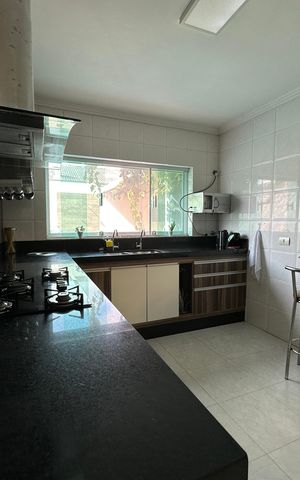 Casa de condomínio para alugar com 254m², 4 quartos e 11 vagas Casa de condomínio para alugar com 254m², 4 quartos e 11 vagasCozinha