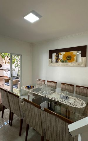 Casa de condomínio para alugar com 254m², 4 quartos e 11 vagas Casa de condomínio para alugar com 254m², 4 quartos e 11 vagasSala de Jantar