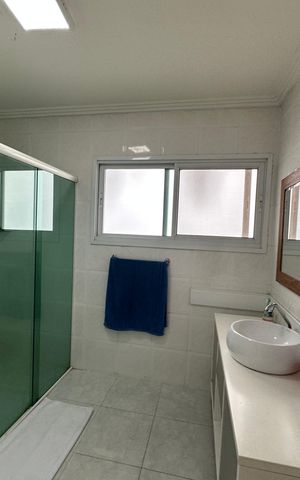 Casa de condomínio para alugar com 254m², 4 quartos e 11 vagas Casa de condomínio para alugar com 254m², 4 quartos e 11 vagasBanheiro social