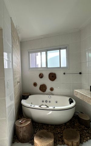 Casa de condomínio para alugar com 254m², 4 quartos e 11 vagas Casa de condomínio para alugar com 254m², 4 quartos e 11 vagasBanheiro da Suíte 2