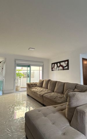 Casa de condomínio para alugar com 254m², 4 quartos e 11 vagas Casa de condomínio para alugar com 254m², 4 quartos e 11 vagasSala