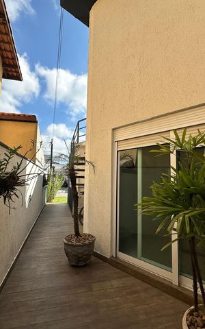 Casa de condomínio para alugar com 254m², 4 quartos e 11 vagas Casa de condomínio para alugar com 254m², 4 quartos e 11 vagasQuintal