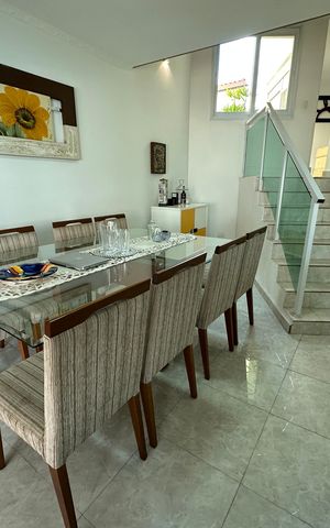 Casa de condomínio para alugar com 254m², 4 quartos e 11 vagas Casa de condomínio para alugar com 254m², 4 quartos e 11 vagasSala de Jantar