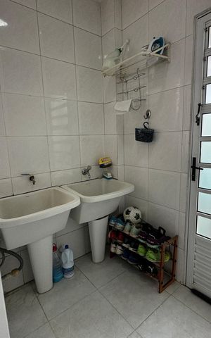 Casa de condomínio para alugar com 254m², 4 quartos e 11 vagas Casa de condomínio para alugar com 254m², 4 quartos e 11 vagasÁrea de Serviço