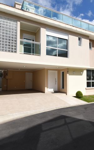 Casa de condomínio à venda com 354m², 4 quartos e 2 vagasFachada