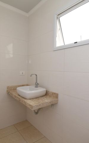 Casa de condomínio à venda com 354m², 4 quartos e 2 vagasLavabo
