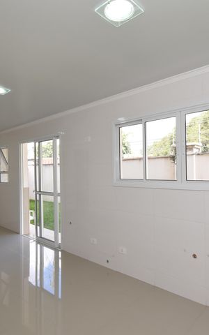 Casa de condomínio à venda com 354m², 4 quartos e 2 vagasCozinha