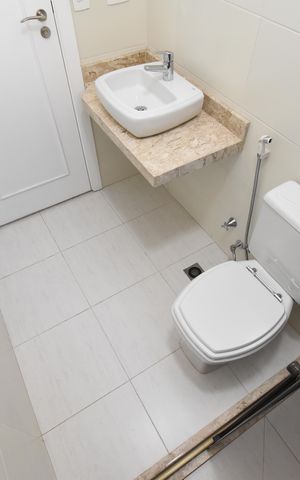 Casa de condomínio à venda com 354m², 4 quartos e 2 vagasBanheiro da Suíte 2