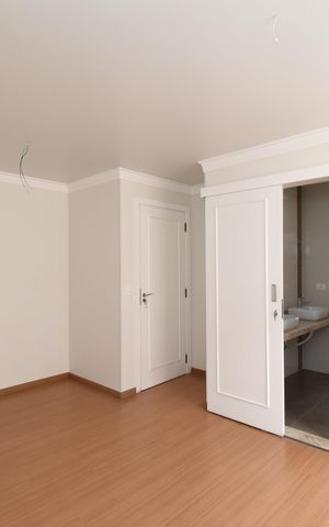 Casa de condomínio à venda com 354m², 4 quartos e 2 vagasDemi-Suíte 4