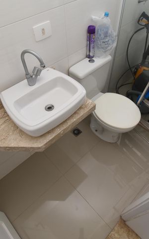 Casa de condomínio à venda com 354m², 4 quartos e 2 vagasBanheiro 4
