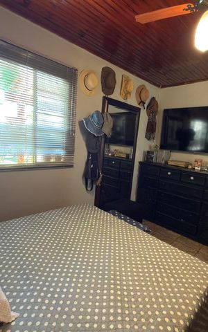 Casa à venda com 150m², 2 quartos e 5 vagas