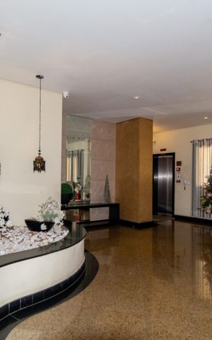 Apartamento à venda com 106m², 3 quartos e 3 vagasHall social