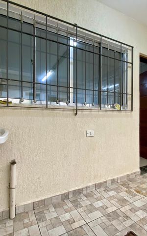 Casa para alugar com 250m², 4 quartos e 4 vagas Casa para alugar com 250m², 4 quartos e 4 vagasÁrea de Serviço
