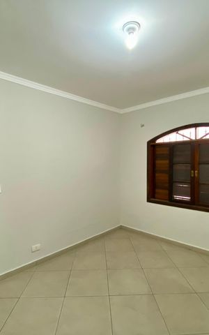 Casa para alugar com 250m², 4 quartos e 4 vagas Casa para alugar com 250m², 4 quartos e 4 vagasQuarto 3