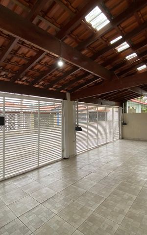 Casa para alugar com 250m², 4 quartos e 4 vagas Casa para alugar com 250m², 4 quartos e 4 vagasGaragem