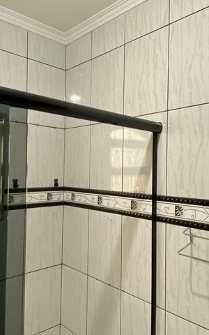 Casa para alugar com 250m², 4 quartos e 4 vagas Casa para alugar com 250m², 4 quartos e 4 vagasBanheiro 3