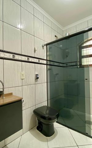 Casa para alugar com 250m², 4 quartos e 4 vagas Casa para alugar com 250m², 4 quartos e 4 vagasBanheiro 3