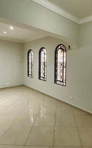 Casa para alugar com 250m², 4 quartos e 4 vagas