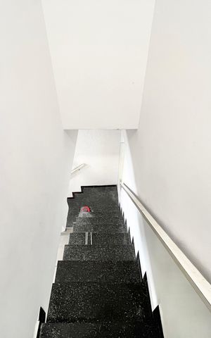 Casa à venda com 120m², 3 quartos e 3 vagasEscada