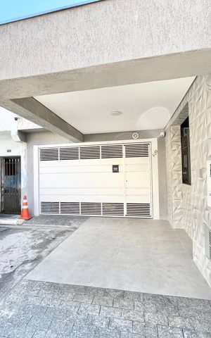 Casa à venda com 120m², 3 quartos e 3 vagasFachada