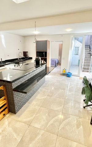 Casa à venda com 120m², 3 quartos e 3 vagasSala/Cozinha