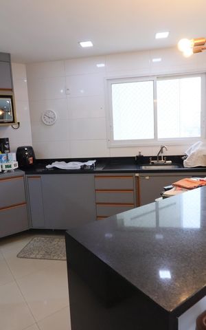 Apartamento para alugar com 155m², 3 quartos e 2 vagasCozinha e Área de Serviço
