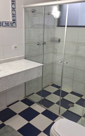 Casa de condomínio à venda com 435m², 4 quartos e 6 vagas Casa de condomínio à venda com 435m², 4 quartos e 6 vagasSuite2 - Banheiro
