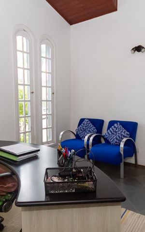 Casa de condomínio à venda com 435m², 5 quartos e 6 vagas Casa de condomínio à venda com 435m², 5 quartos e 6 vagasHome Office