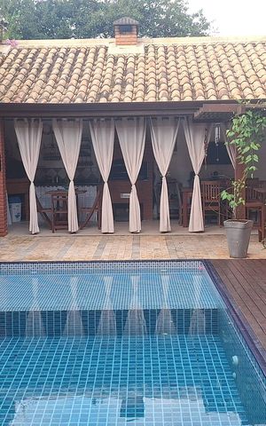 Casa de condomínio à venda com 435m², 4 quartos e 6 vagas Casa de condomínio à venda com 435m², 4 quartos e 6 vagasÁrea de Lazer - Piscina