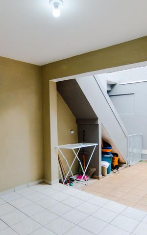 Casa para alugar com 183m², 3 quartos e 2 vagasQuintal