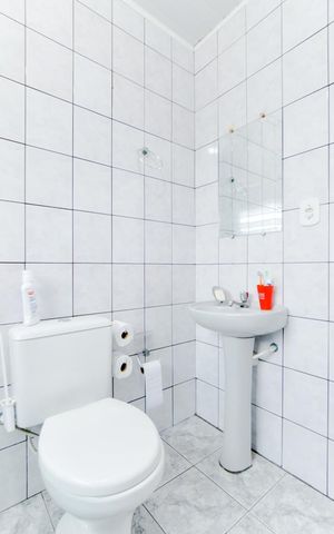 Casa para alugar com 183m², 3 quartos e 2 vagasBanheiro