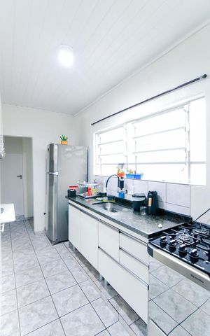 Casa para alugar com 183m², 3 quartos e 2 vagasCozinha