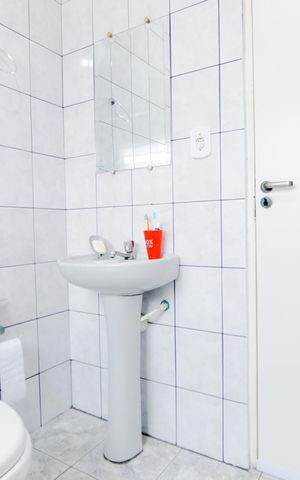 Casa para alugar com 183m², 3 quartos e 2 vagasBanheiro