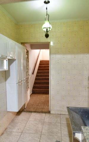 Casa à venda com 200m², 3 quartos e 2 vagasÁrea de Serviço