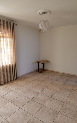 Casa à venda com 200m², 3 quartos e 2 vagasSala 2