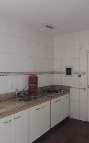 Casa de condomínio para alugar com 197m², 3 quartos e 1 vagaCozinha