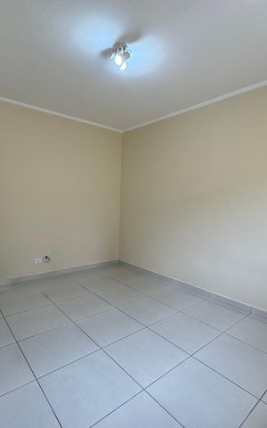 Casa à venda com 214m², 3 quartos e 2 vagas Casa à venda com 214m², 3 quartos e 2 vagasQuarto 1