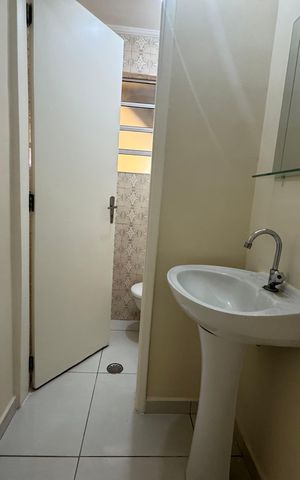 Casa à venda com 214m², 3 quartos e 2 vagas Casa à venda com 214m², 3 quartos e 2 vagasLavabo
