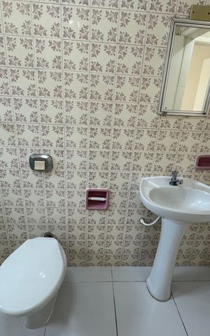 Casa à venda com 214m², 3 quartos e 2 vagas Casa à venda com 214m², 3 quartos e 2 vagasBanheiro 1