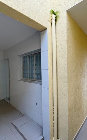 Casa à venda com 214m², 3 quartos e 2 vagas Casa à venda com 214m², 3 quartos e 2 vagasCorredor