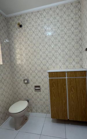 Casa à venda com 214m², 3 quartos e 2 vagas Casa à venda com 214m², 3 quartos e 2 vagasBanheiro da Suíte