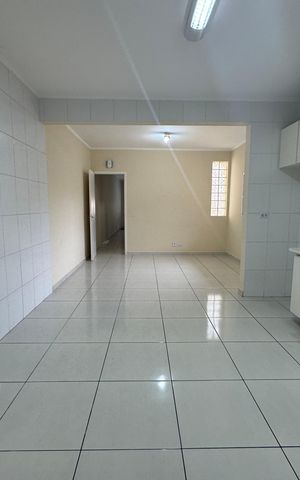 Casa à venda com 214m², 3 quartos e 2 vagas Casa à venda com 214m², 3 quartos e 2 vagasCozinha