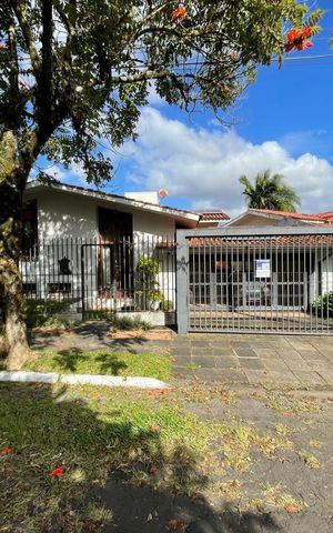 Casa à venda com 250m², 5 quartos e 2 vagas Casa à venda com 250m², 5 quartos e 2 vagasPlaca Instalada em 22/05/2026 - Cod.NYWW-95