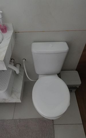 Casa à venda com 270m², 3 quartos e 1 vagaBanheiro Social