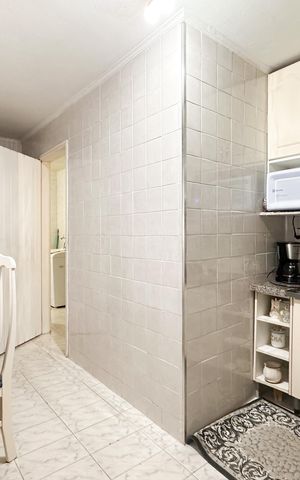Casa à venda com 387m², 6 quartos e 7 vagas Casa à venda com 387m², 6 quartos e 7 vagasCozinha - Casa 2