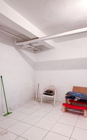 Casa à venda com 387m², 6 quartos e 7 vagas Casa à venda com 387m², 6 quartos e 7 vagasQuarto de Serviço 2