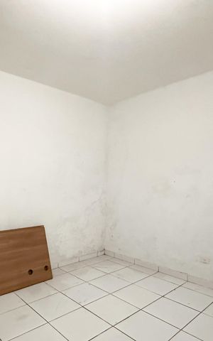 Casa à venda com 387m², 6 quartos e 7 vagas Casa à venda com 387m², 6 quartos e 7 vagasQuarto de Serviço